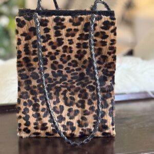 Beth Levine Leopard print (faux shirt hair fur)